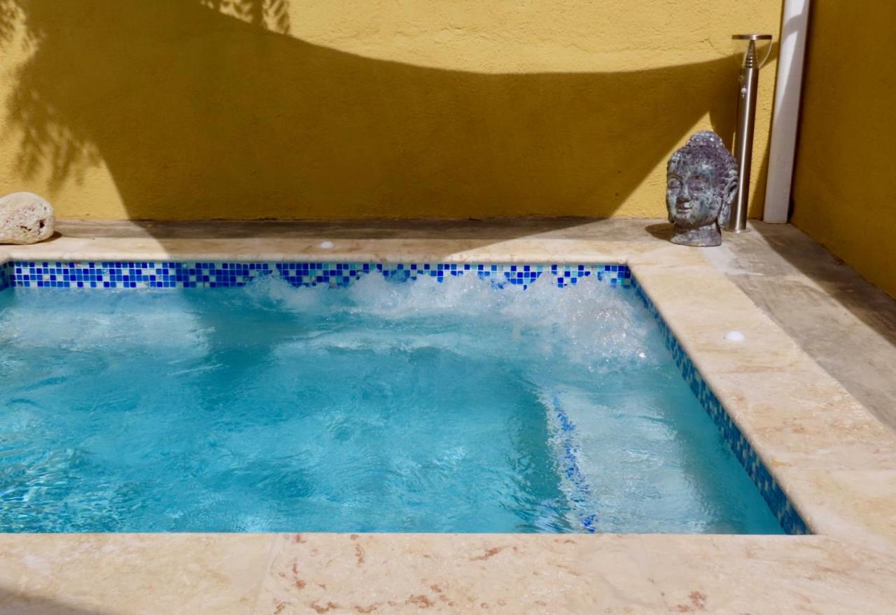 Historic Building The Palm Backyard Studio-Apartment Willemstad, Curacao Feel Home Away From Home Exterior foto