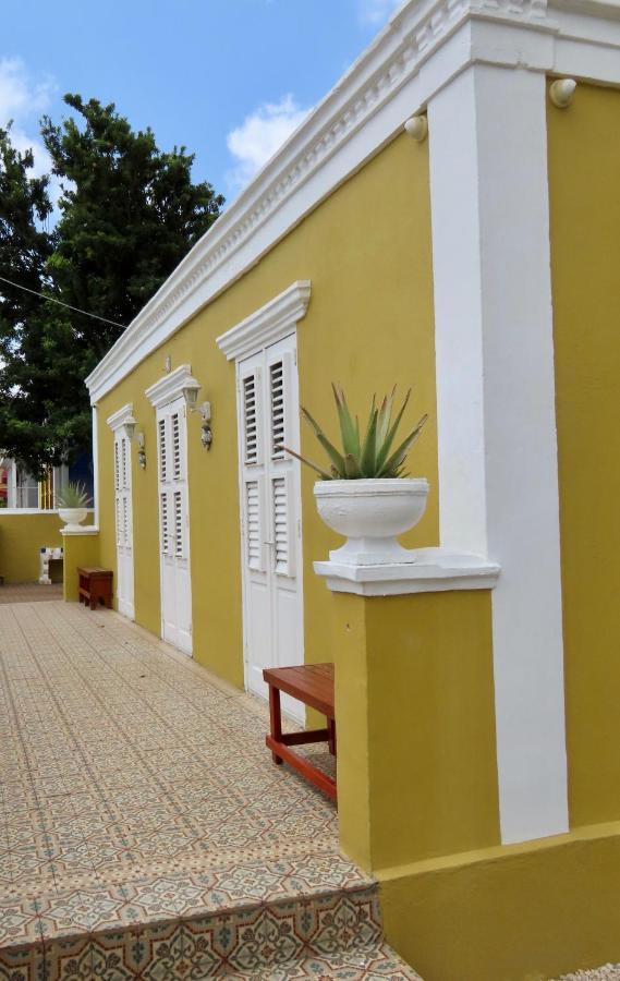 Historic Building The Palm Backyard Studio-Apartment Willemstad, Curacao Feel Home Away From Home Exterior foto