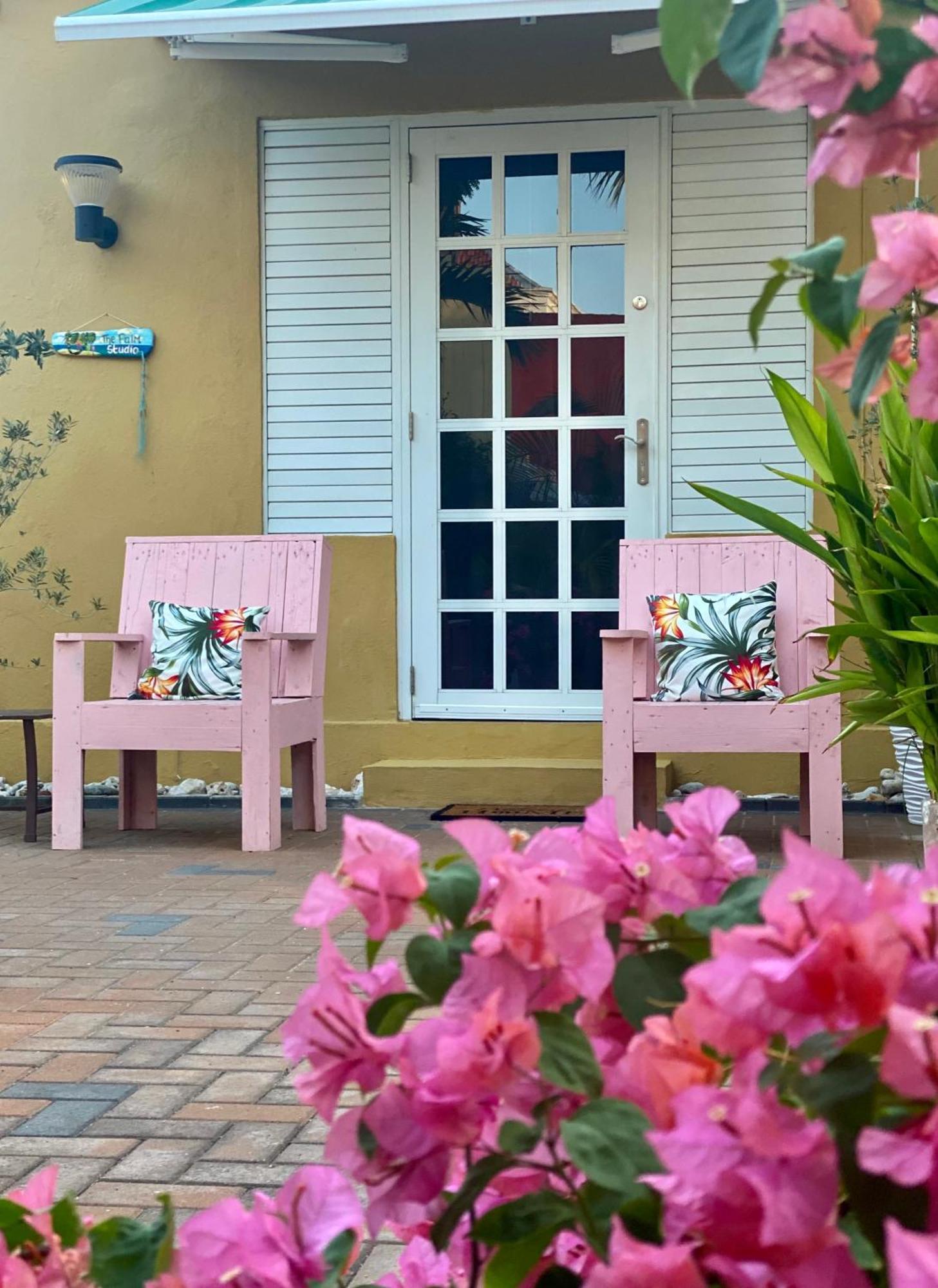 Historic Building The Palm Backyard Studio-Apartment Willemstad, Curacao Feel Home Away From Home Exterior foto